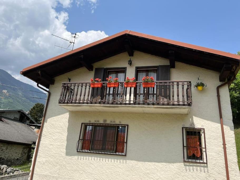 La Casetta Delle Nuvole Mazzo di Valtellina Exterior photo